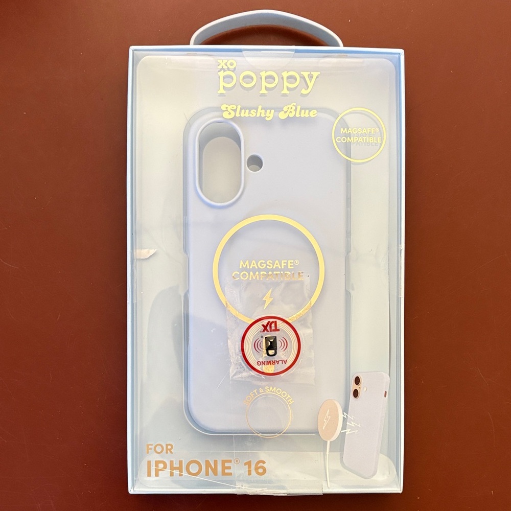 NWT! Xo Poppy Slushy Blue MagSafe iPhone 16 Case